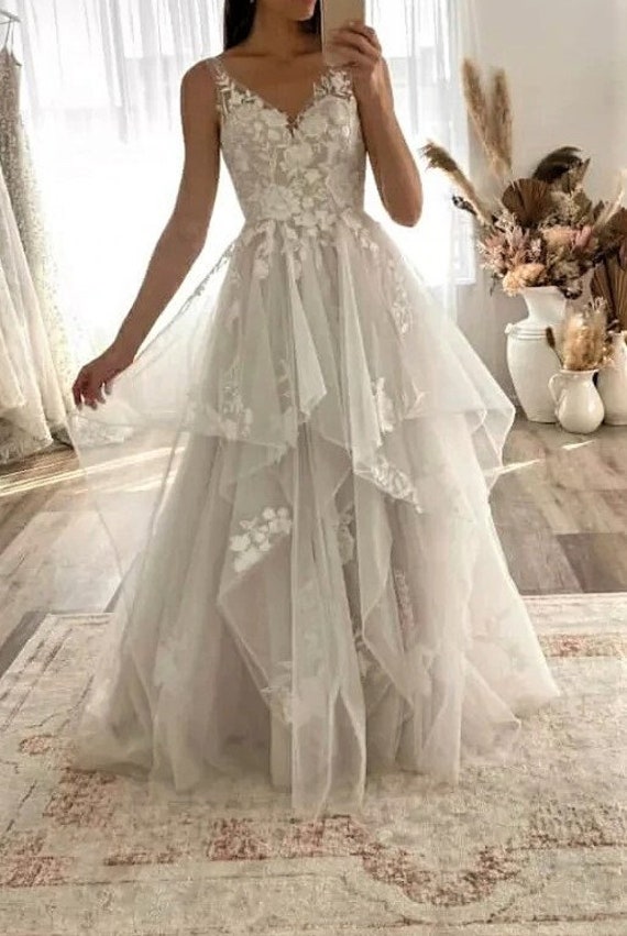 WildGirlsGR Summer A Line Wedding Dress Deep V Neck 3D Floral Tulle Sleeveless Bride Party Bridal Gowns Romantic Fairy Backless Formal Dress Custom Gown