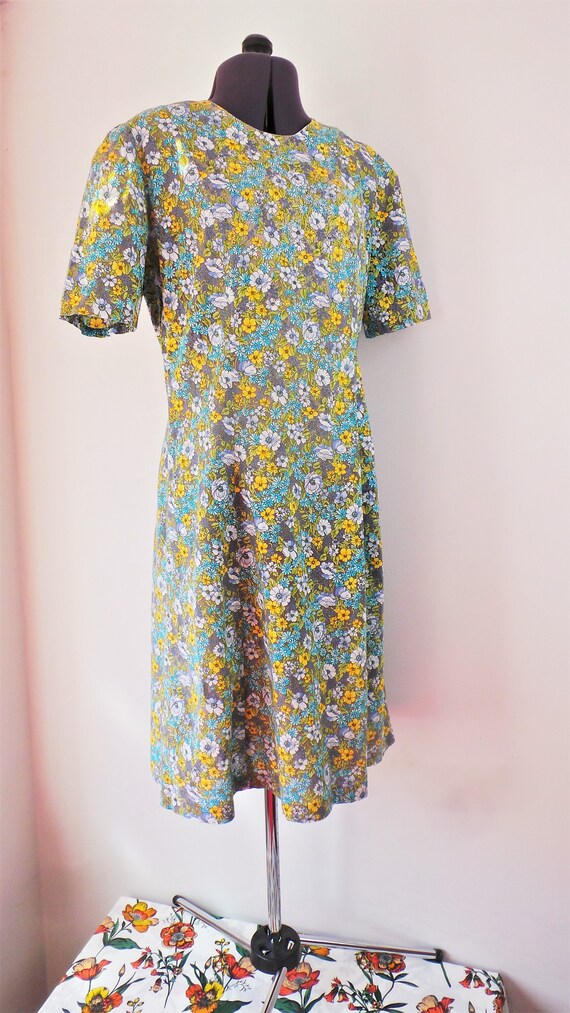 1960s cotton summer dress in a blue and yellow dit