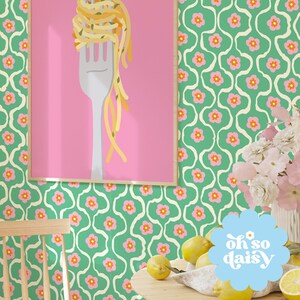 Wallpaper Wiggle Wiggle Green Wavy di Oh So Daisy / Carta da parati non tessuta, rotolo da 10 metri / Arredamento retrò vintage per la casa