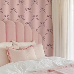 Pirouette Schleife Schleife rosa creme Tapete von Oh So Daisy | Wandkleister 10 Meter Rolle | Landhaus Coquette Gärtnerei