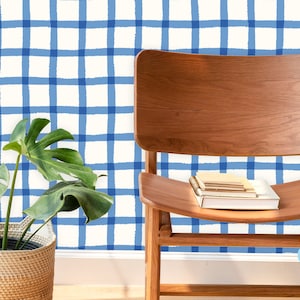 Carta da parati Cottage Gingham Cornflower Blue Check di Oh So Daisy / Carta da parati non tessuta, rotolo da 10 metri / Cucina vintage in stile country Cottagecore