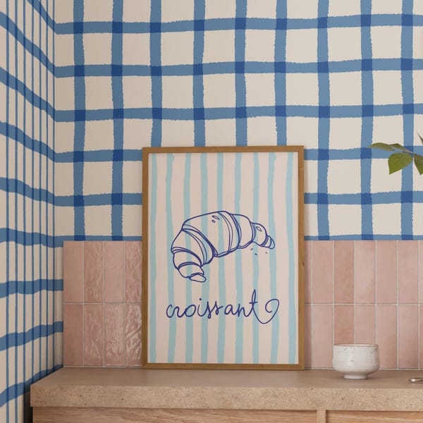 Papel de Parede Xadrez Azul Cottage, Estampa Pintada à Mão para Cozinha Campestre em Tons de Flor de Centáurea