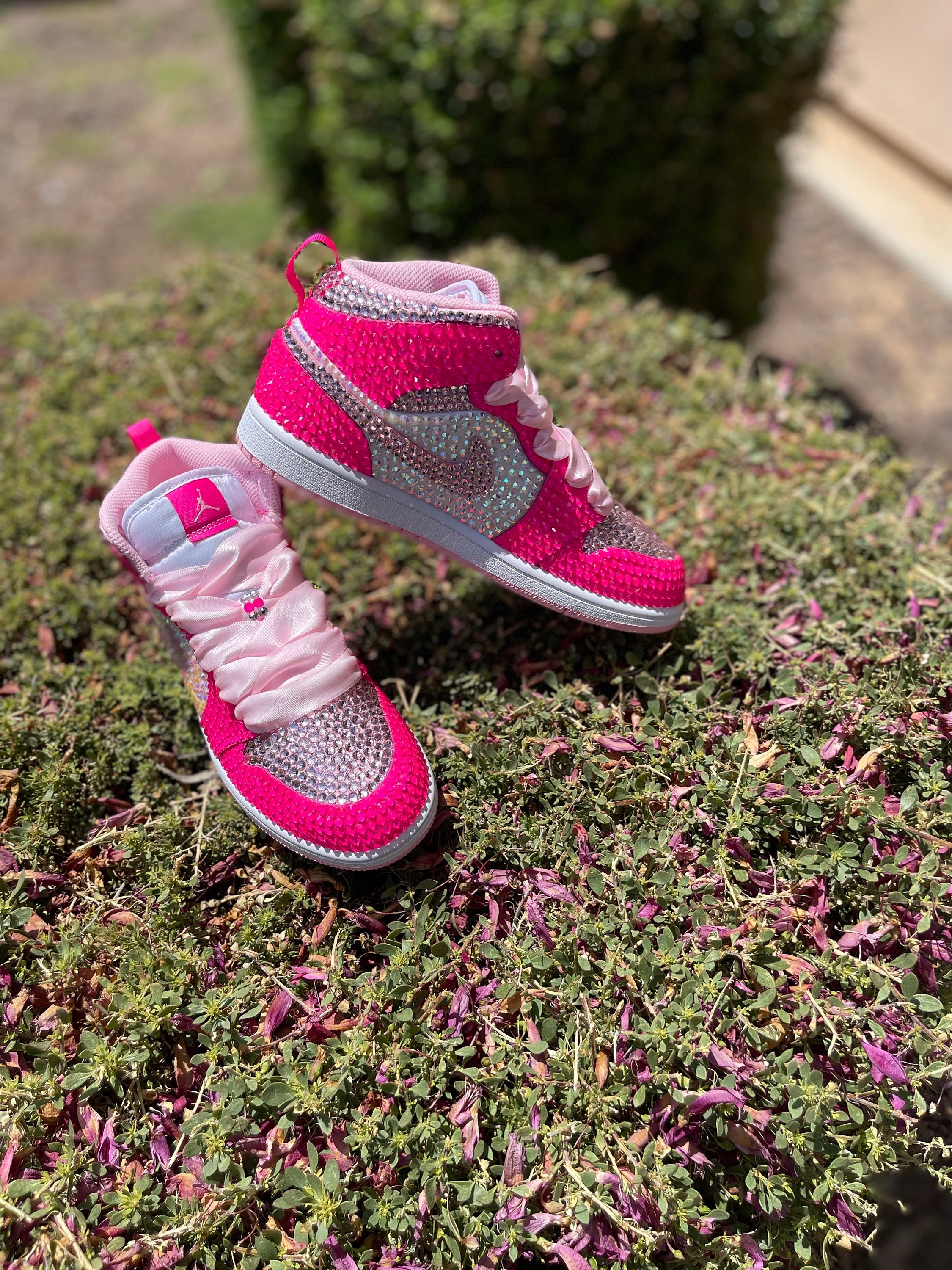 michael jordan pink shoes