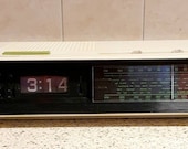 Vintage Philips 440 alarm flip clock 1975 1975. Very rare fully working condition. Free shipping.