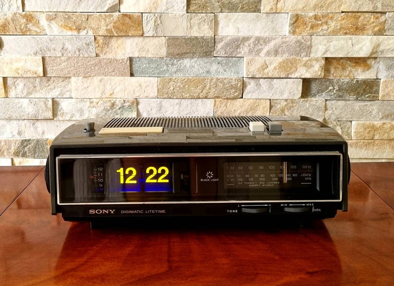 Vintage Sony Digimatic TFM C650WL Litetime Flip Clock Radio. Etsy