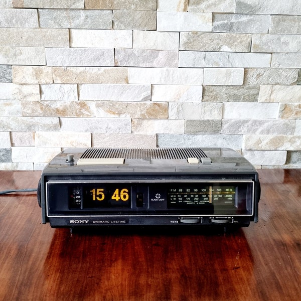 vintage Sony digimatic TFM - Radio-réveil à bascule Litetime C650WL. Lumière noire des années 70