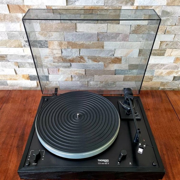 Vintage Thorens td146 Mk V turntable. 80s