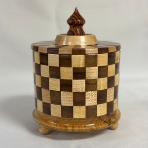 Hand crafted Wooden Containter with lid - Maple and Walnut