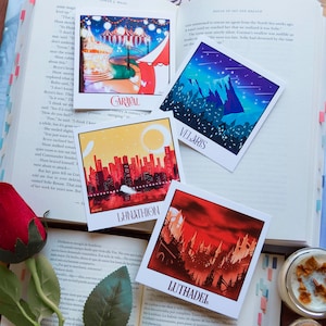 Polaroïds des mondes fantastiques | Nuances de magie | Ville du Croissant | Caravale | Luthadel | Vélaris