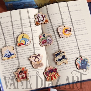 Collares de madera / Libros / Terror / TV y películas