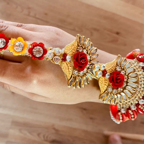 Indian Wedding Floral Jewelry, Bangle Bracelet, Ring Chain Bracelet, Hand Bracelet for Pithi/Mehndi/Maiyo, Hathphool, Wedding Favors in Bulk