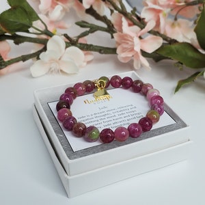 Bransoletka Lucky Plum Raspberry Jade, Talizman na szczęście, Najlepsza przyjaciółka, Prezenty dla niej, Serce, Koniczyna autorstwa Nadalyn Rose