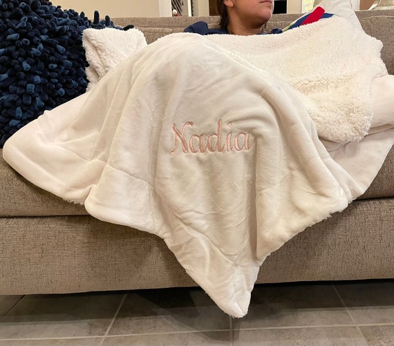 Personalized Plush Throw Blanket: Embroidered Sherpa Blanket (60x50 inches)