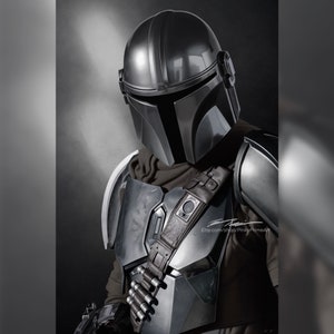 The Mandalorian (Din Djarin) Giclee Print