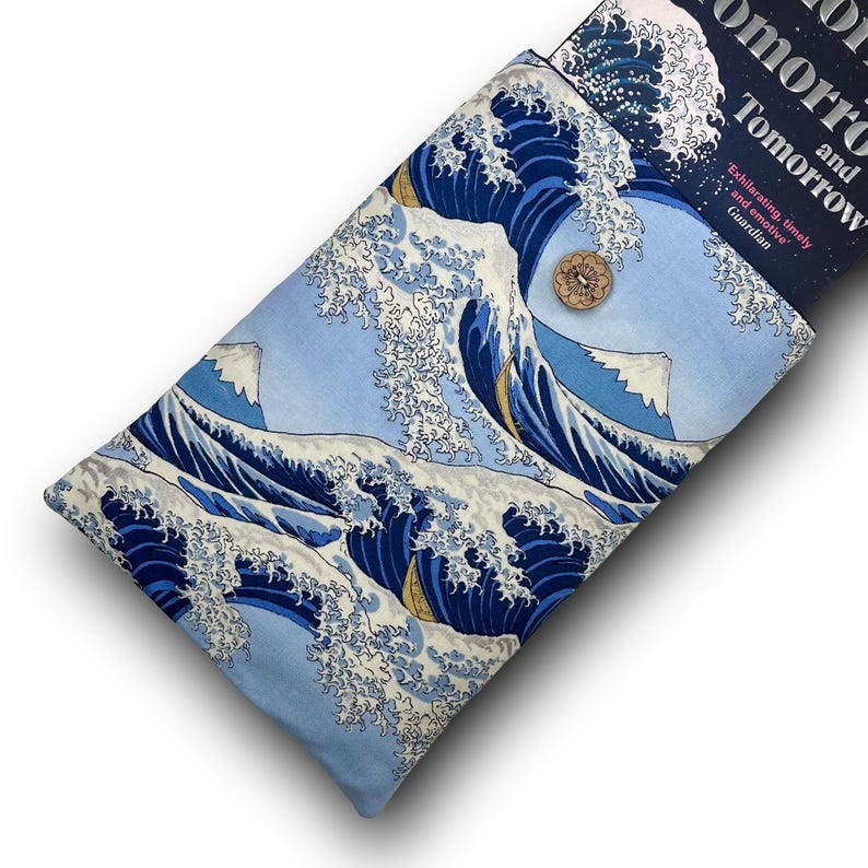 Japanische Baumwoll-Buchhülle – Buchschutz – Muster „Die große Welle“ – Geschenk für Leseratten – Geschenk für Bücherliebhaber Bild 4