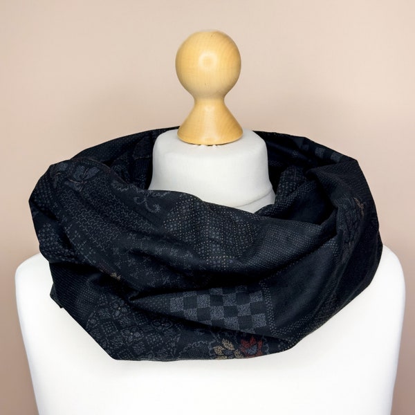 Traditional Black Japanese Cotton Infinity Scarf - Autumn / Winter Scarf