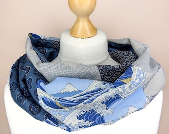 Kanagawa Scarf - Japanese Cotton Infinity Scarf with The Great Wave Pattern – Stylish Holiday Gifting