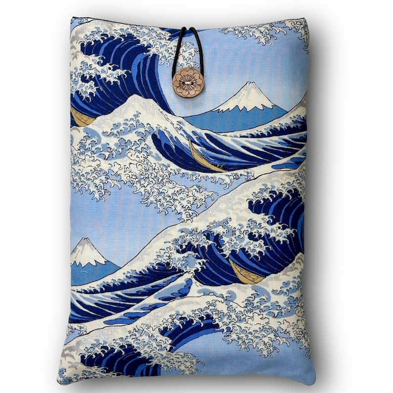 Japanische Baumwoll-Buchhülle – Buchschutz – Muster „Die große Welle“ – Geschenk für Leseratten – Geschenk für Bücherliebhaber Bild 1