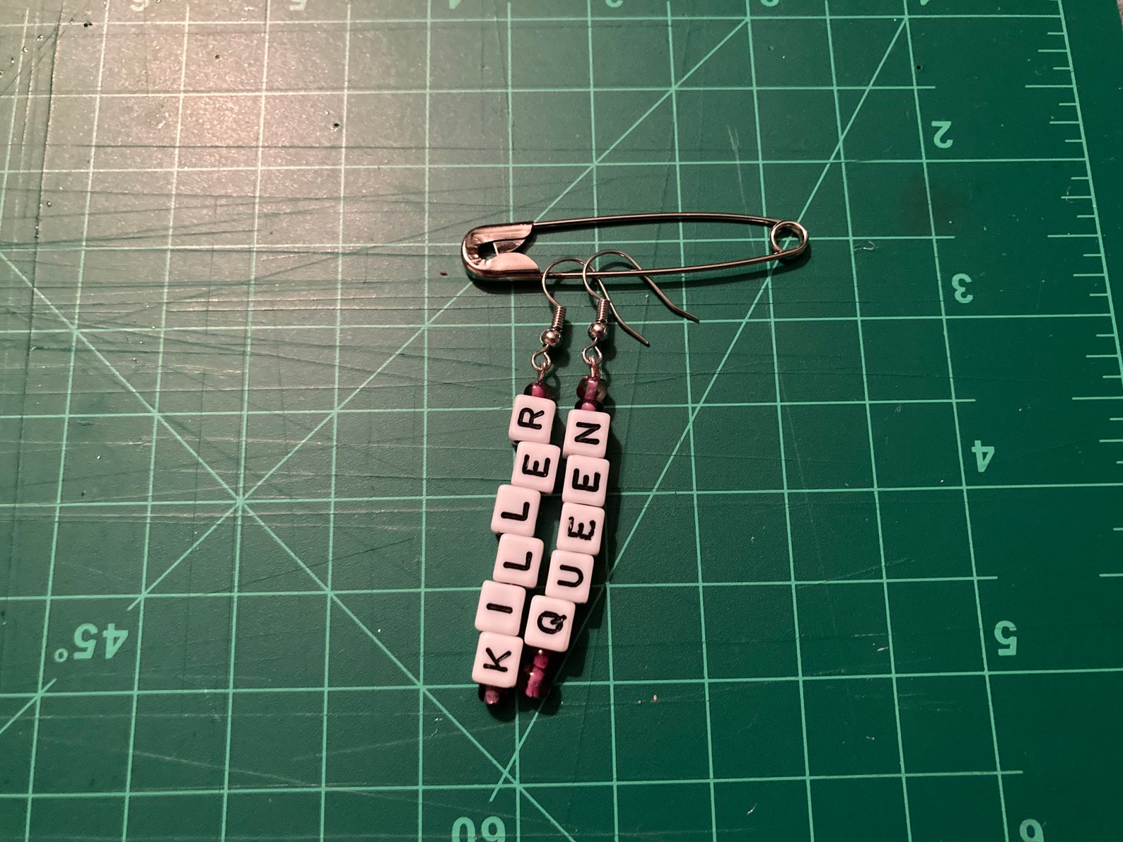 4 images 1 mot 7 lettres douleur oreille