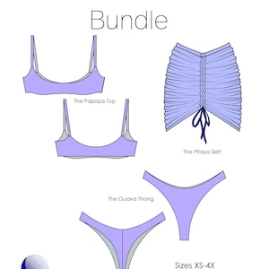 Puede incluir: Una ilustración digital de un conjunto de bikini con una falda a juego. El conjunto es de color morado claro. La parte superior se llama "The Papaya Top", la parte inferior se llama "The Guava Thong" y la falda se llama "The Pitaya Skirt". El texto "Sizes XS-4X Get all Three Pattern FOR €11" está en la parte inferior de la imagen.