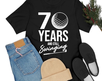 70 Years And Still Swinging 70th Birthday Lustiges Golf Club T-Shirt für Männer Frauen Golfspieler