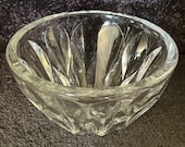 Kosta Boda Crystal Clear Glass Bowl Cut Leaf Design mint
