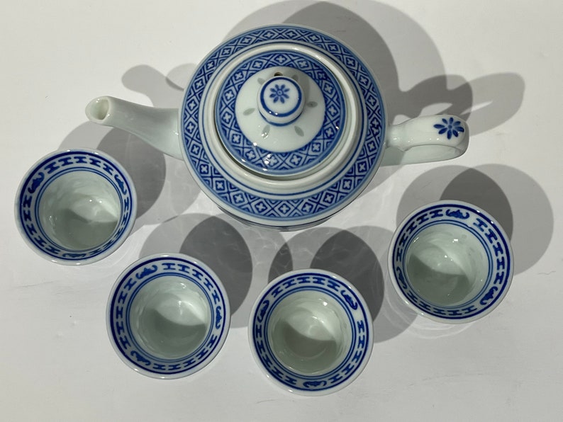 Vintage miniature Chinese Rice Eyes porcelain Teapot blue and Cups image 2