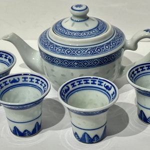 Vintage miniature Chinese Rice Eyes porcelain Teapot blue and Cups image 1