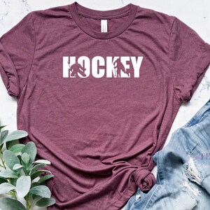 Hockey T-Shirt, Hockey Tee, Ice Hockey Shirt, Hockey Player Shirt, Hockey Gifts, Hockey Coach Shirt, Love Hockey Shirt, hockey lover gift Bild 5