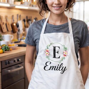 Personalized Cooking Apron: Custom Name, Logo, Adjustable Fit