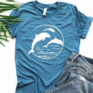 Dolphin Shirt | Dolphin Lover Shirt | Dolphin Gift | Dolphin T-shirt | Gifts for Dolphin Lovers | Retro Vintage | Sea Mammal | Animal Lovers
