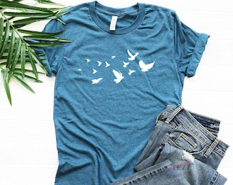 Birds Shirt, Bird Lover T-Shirt, Nature Graphic Tee, Wildlife Shirt, Birdwatching Top, Animal Lover Gift, Cute Colorful Bird Tee