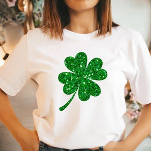 Camiseta de la suerte, camiseta de trébol brillante, camiseta irlandesa, camiseta con purpurina para el Día de San Patricio para mujer, camiseta del Día de San Patricio, camiseta de trébol para mujer imagen 1
