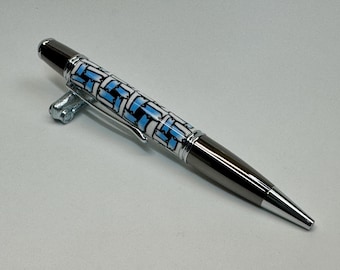 Bolígrafo Gatsby Twist caprichoso en cromo y metal de cañón