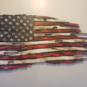 SVG Tattered American Flag SVG do użytku z CNC i Laser. Sprawdź nasz pakiet 50 flag svg, aby uzyskać ogromne oszczędności