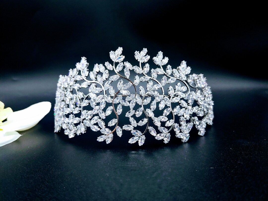 Crystal Wedding Tiara: Floral Leaf Bridal Crown, Cubic  display picture 2