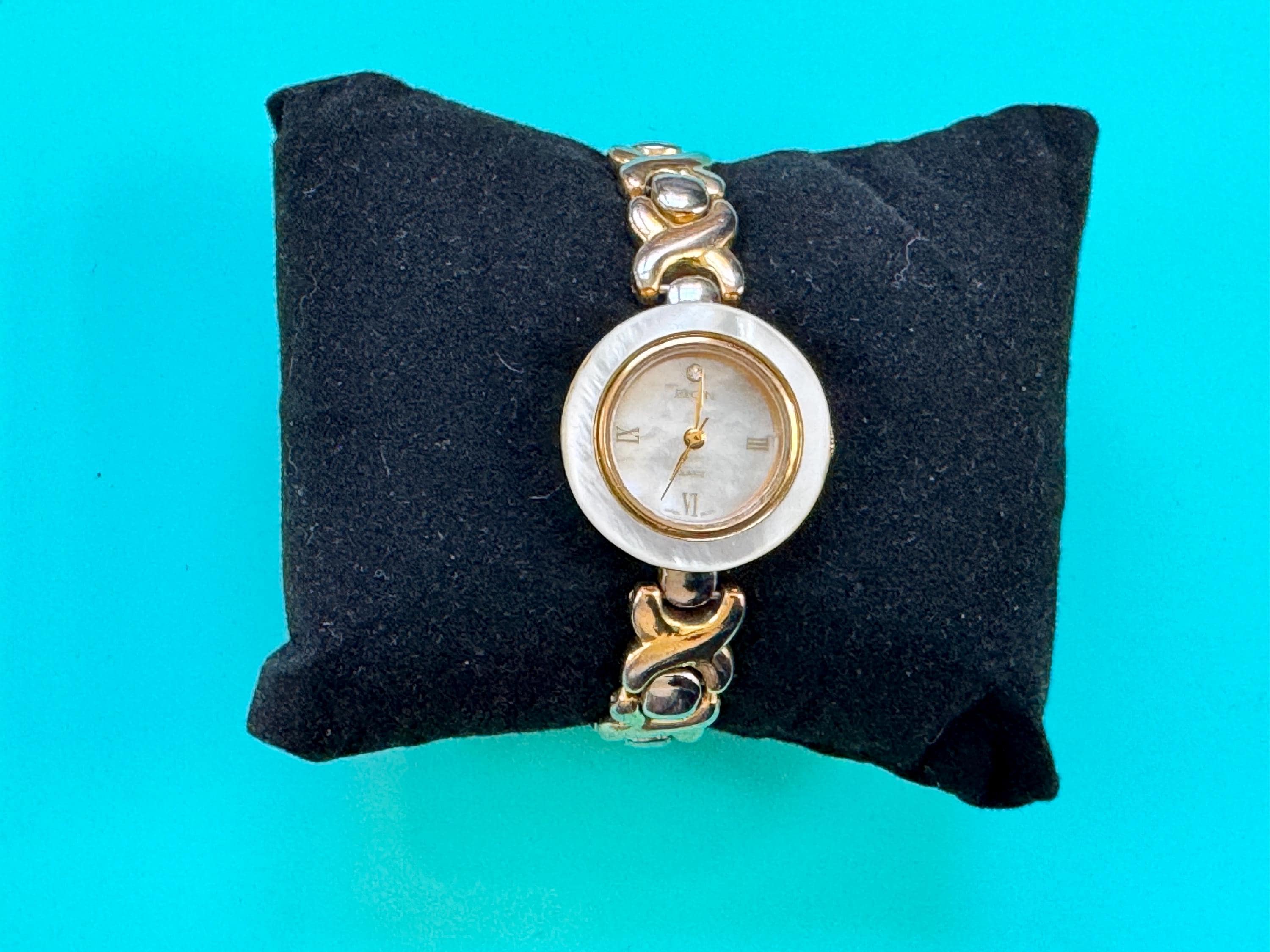 Vintage Elgin Ladies Marcasite Onyx Watch Mother of Pearl Dial Art Deco Style Vintage Elgin Black Onyx & Marcasite Women Watch New in Box  main image 2