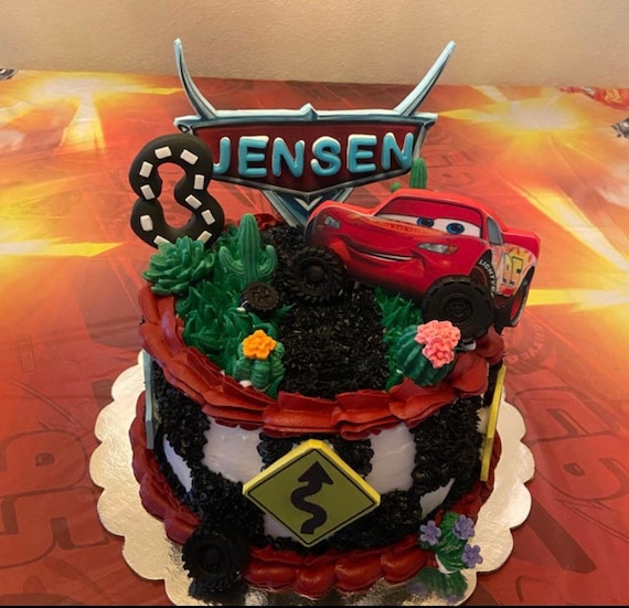 Cars/Lightning McQueen Cake - Decorated Cake by Little - CakesDecor