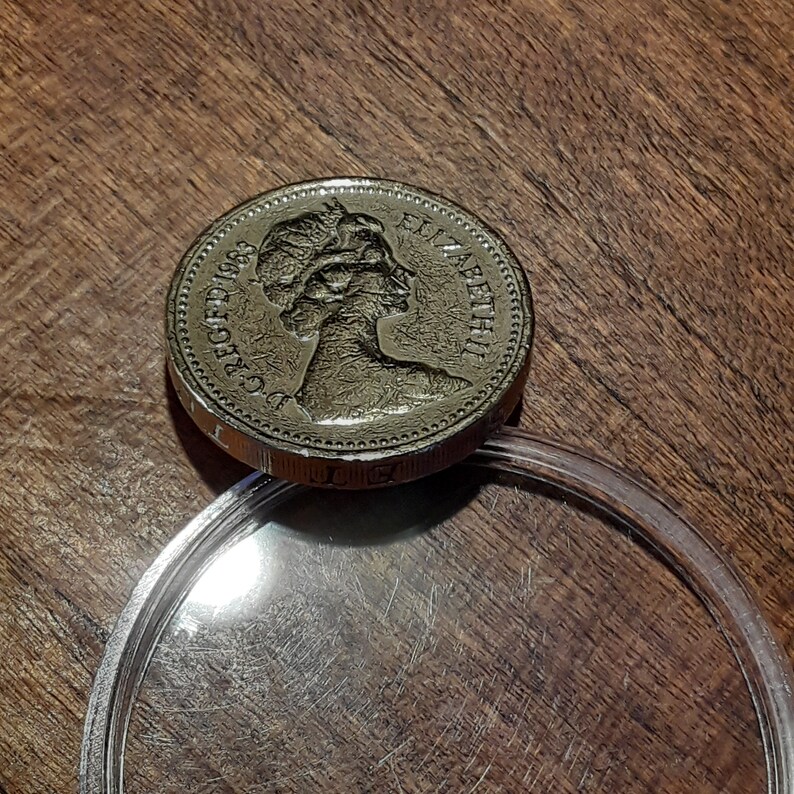 Queen Elizabeth 2 One Pound Coin Pressing Error upside Down Etsy