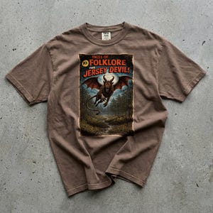 Camiseta Comfort Colors Jersey Devil Comic Book, Camiseta gráfica de terror de críptidos, Camiseta vintage de criaturas míticas, Ropa de leyenda urbana