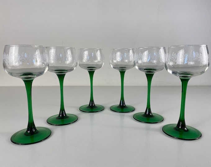 6 SMALL Green stemmed white wine stemmed glasses, beautifully decorated, French Vintage Luminarc 1980's