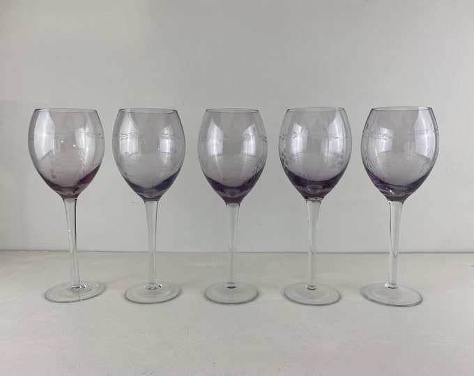 5 delicate engraved lilac wine glasses, hand blown wine glasses with a lilac chalice, mid century barware from the 1970's