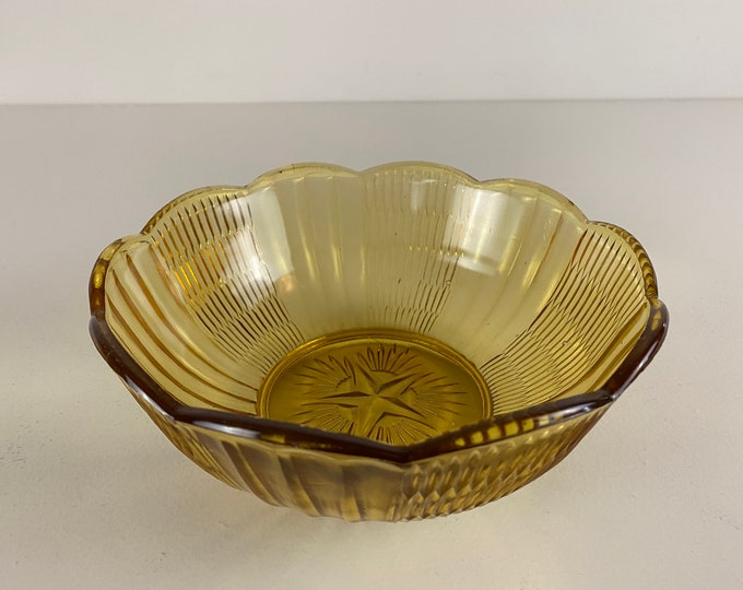 Amber glass serving bowl, round serving bowl, round depression glass bowl, amber glass serving bowl, Art deco from the 1940's