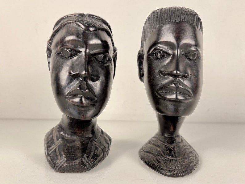 Vintage carved African heads, pair of 2 men, ebony wood from the 1970s afbeelding 10