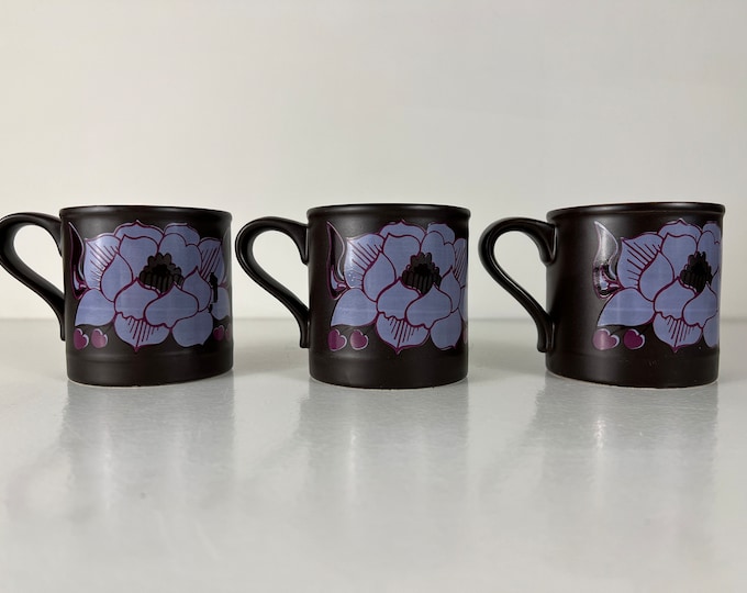Set of 3 Staffordshire Made in England, mcm coffee mugs, mcm tea mugs, flower design on a brown base, great vintage from the 1970s