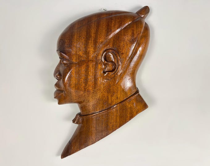Vintage hand carved African head, beautiful wood carving, wall hanging African head from the 1970s
