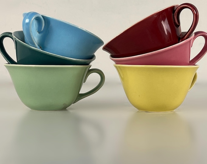 Set of 6 vintage coffee or tea cups, in nice pastel colors Boch Freres Keralux, Belgium 1950s
