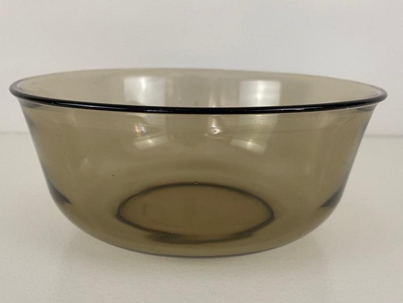 Arcoroc France, Smoke glass serving bowls, ø 18 cm, Set of 2, beautiful mid century design from the 1970s afbeelding 3