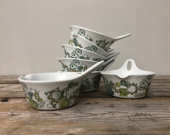 Set of 3 or 4 medium gravy bowls, sauce bowls, Turi Design Market for Figgjo Flint Norway, Scandinavian design 1960s