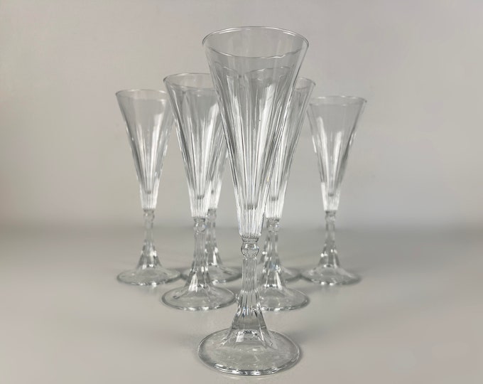 Set of 6 stylish champagne glasses, vintage glass champagne flutes, MCM barware France 1950s